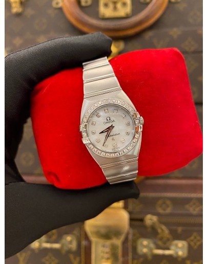 2013 OMEGA CONSTELLATION DOUBLE EAGLE REF 1589.75.00 WHITE DIAMOND MOTHER OF PEARL DIAL 24MM QUARTZ WATCH -FULL SET-