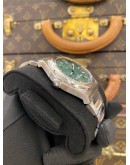 (UNUSED) 2023 GIRARD-PERREGAUX LAUREATO REF 81010-11-3153 GREEN DIAL 42MM AUTOMATIC WATCH -FULL SET-