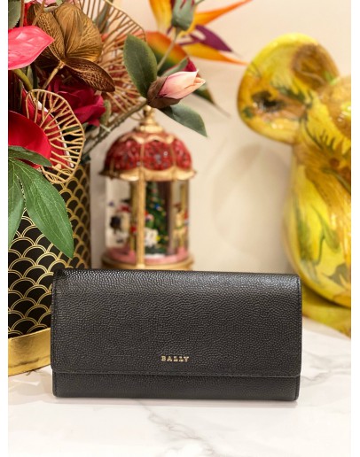 BALLY LINNEY CONTINENTAL WALLET IN BLACK WITH GOLD HARDWARE 
