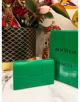(LIKE NEW) BOTTEGA VANETA CASSETTE WALLET IN PARAKEET GREEN - FULL SET-