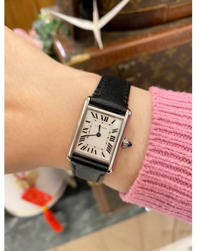 (UNUSED) 2022 CARTIER TANK MUST STEEL REF WSTA0060 SILVER WITH ROMAN NUMERALS DIAL 22MM QUARTZ WATCH -FULL SET-