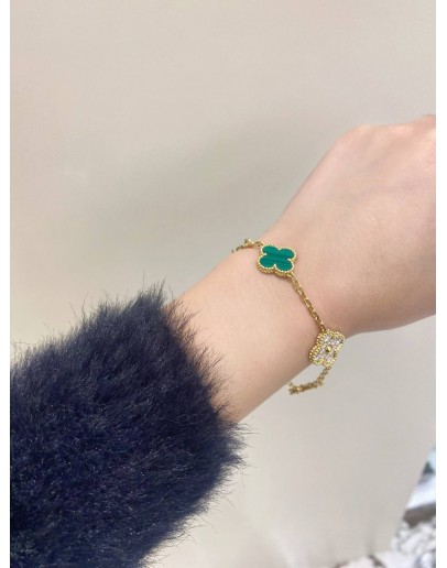 (BRAND NEW) 2024 VCA VAN CLEEF & ARPELS VINTAGE ALHAMBRA BRACELET 5 MOTIFS 18K 750 YELLOW GOLD WITH DIAMONDS & TURQUOISE MALACHITE -FULL SET-