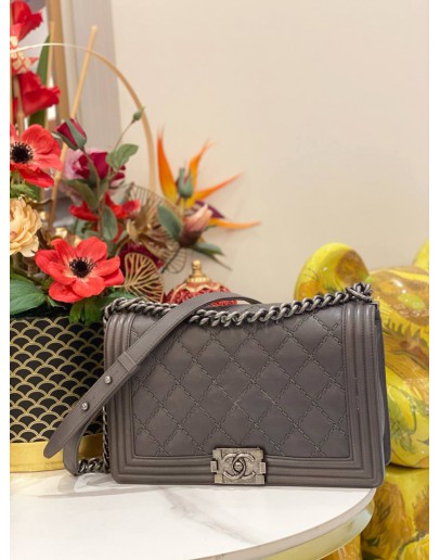 CHANEL MEDIUM DOUBLE STITCH BOY FLAP BAG