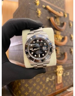 (LIKE NEW) 2015 ROLEX SUBMARINER DATE REF. 116610 BLACK DIAL 40MM AUTOMATIC WATCH
