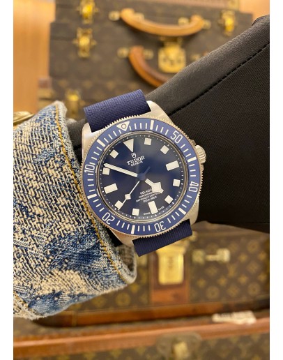 (LIKE NEW) 2025 TUDOR PELAGOS FXD MN25 TITANIUM REF 25707B BLUE DIAL 42MM AUTOMATIC WATCH -FULL SET-