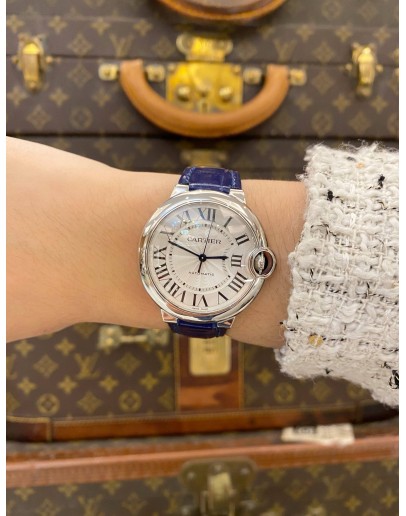 (LIKE NEW) 2023 CARTIER BALLON BLEU DE CARTIER REF WSBB0028 WHITE ROMAN NUMERALS DIAL 36MM AUTOMATIC WATCH 