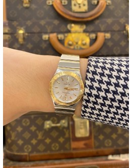 (LIKE NEW) 2022 OMEGA CONSTELLATION LADY TWO TONE 18K 750 YELLOW GOLD REF 123.20.27.60.02.004 SILVER DIAL 27MM QUARTZ WATCH -FULL SET-