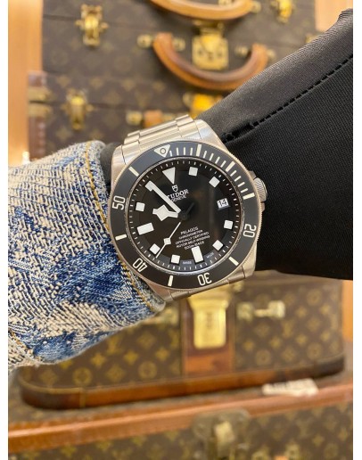 (LIKE NEW) 2024 TUDOR PELAGOS TITANIUM 25600 BLACK DIAL 42MM AUTOMATIC WATCH