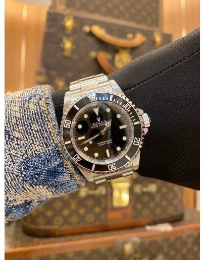 (LIKE NEW) 2006 ROLEX SUBMARINER BLACK 14060 BLACK DIAL 40MM AUTOMATIC WATCH