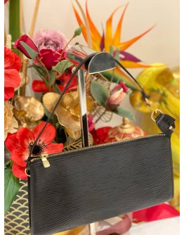 LOUIS VUITTON POCHETTE EPI LEATHER BAG