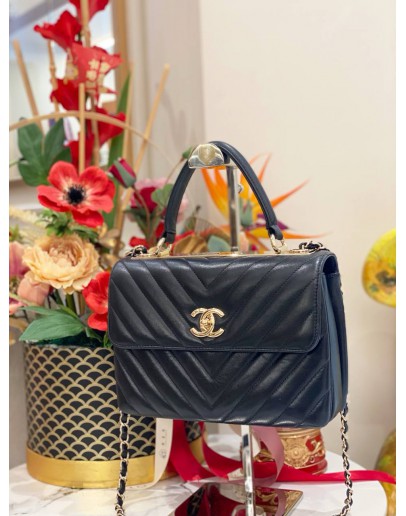 (LIKE NEW) CHANEL TRENDY BLACK CC CHEVRON LEATHER FLAP BAG FULL SET