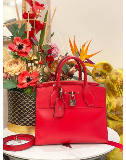 LOUIS VUITTON CITY STEAMER PM HOT RED LEATHER HANDLE BAG WITH STRAP