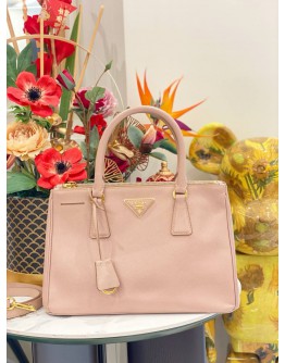 PRADA MEDIUM GALLERIA IN BEIGE SAFFIANO LUX LEATHER WITH STRAP