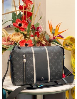 (LIKE NEW) LOUIS VUITTON ECLIPSE APOLLO MESSENGER BAG