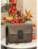 (LIKE NEW) LOUIS VUITTON MONOGRAM S LOCK CLUTCH 
