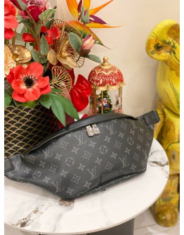 (LIKE NEW) 2024 MICROCHIP LOUIS VUITTON MONOGRAM ECLIPSE CANVAS DISCOVERY BUMBAG PM BAG