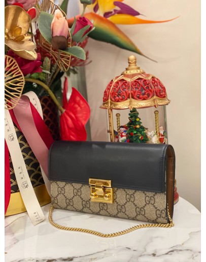 (LIKE NEW) GUCCI PADLOCK WALLET ON CHAIN - FULL SET- 