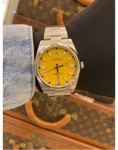 (LIKE NEW) 2021 ROLEX OYSTER PERPETUAL 41 REF 124300 AFTER YELLOW DIAL 41MM AUTOMATIC WATCH FULL SET