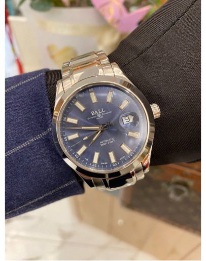 (LIKE NEW) 2018 BALL ENGINEER II MARVELIGHT REF NM2026C-S6J-BE BLUE DIAL 40MM AUTOMATIC WATCH -FULL SET-