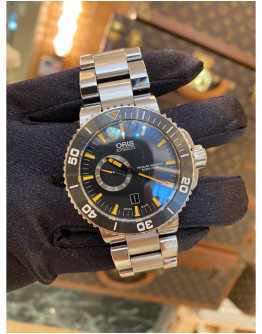 ORIS AQUIS SMALL SECOND DIVERS 500M WATER RESISTANT ORANGE DIAL SCALE REF 01.743.7673.4159-07.4.26.34EB 43MM AUTOMATIC YEAR 2015 WATCH FULL SET