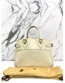 LOUIS VUITTON VINTAGE MEDIUM PASSY WHITE LEATHER BAG