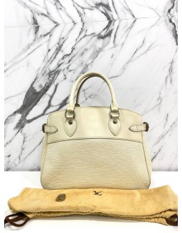 LOUIS VUITTON VINTAGE MEDIUM PASSY WHITE LEATHER BAG