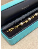 2024 TIFFANY & CO. HARDWEAR LINK BRACELET IN 18K 750 YELLOW GOLD WITH FRESHWATER PEARLS