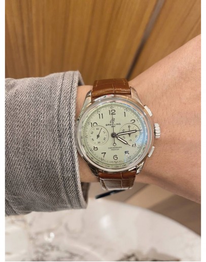 (BRAND NEW) 2023 BREITLING PREMIER B09 CHRONOGRAPH REF AB0930 GREEN AVOCADO DIAL LIMITED EDITION 40MM MANUAL WINDING WATCH -FULL SET-